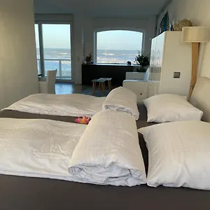 Seaview Parking Apartment Zandvoort